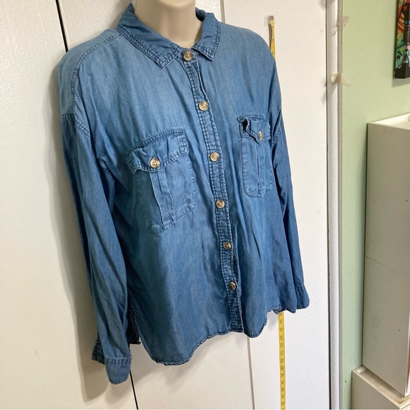 SO Chambray Denim Boyfriend Tshirt Long Sleeves Front Pockets Womens Medium - Picture 3 of 13